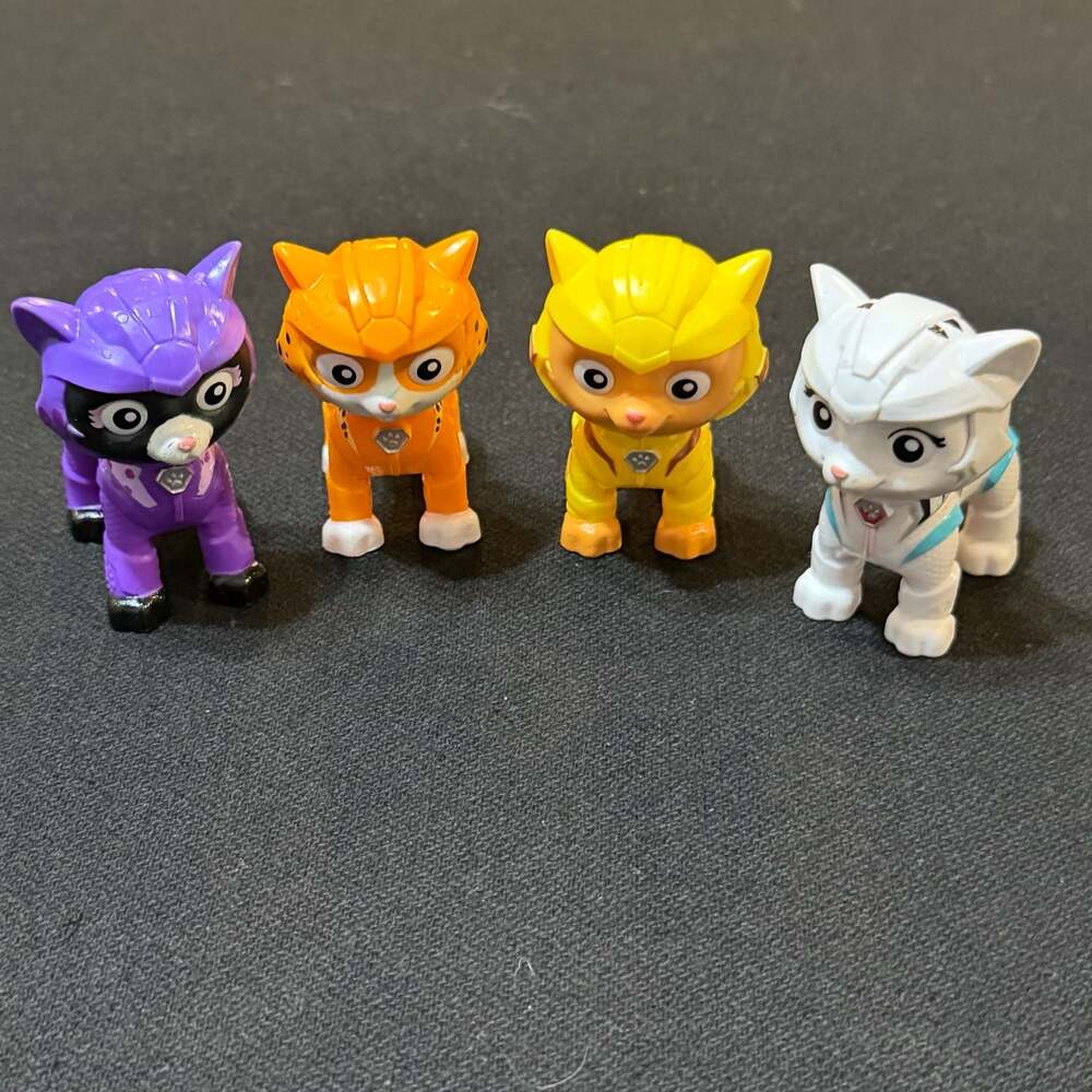Paw Patrol Cat Pack Action Figure Set of 4 Characters Rory, Shade, Leo & Wildcat